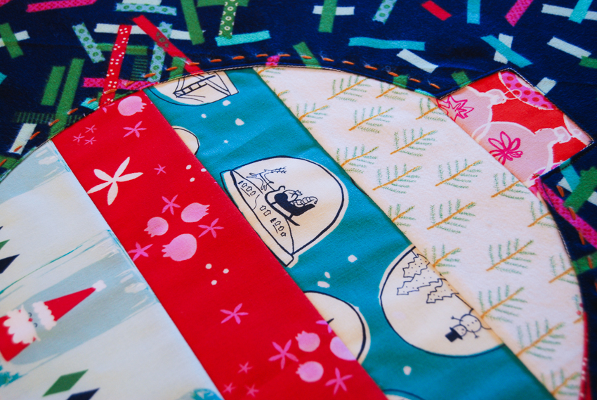 FREE scrap busting holiday pillow project