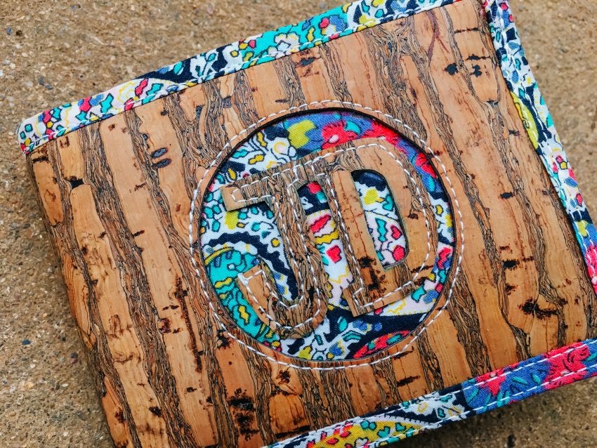 Free DIY cork wallet tutorial