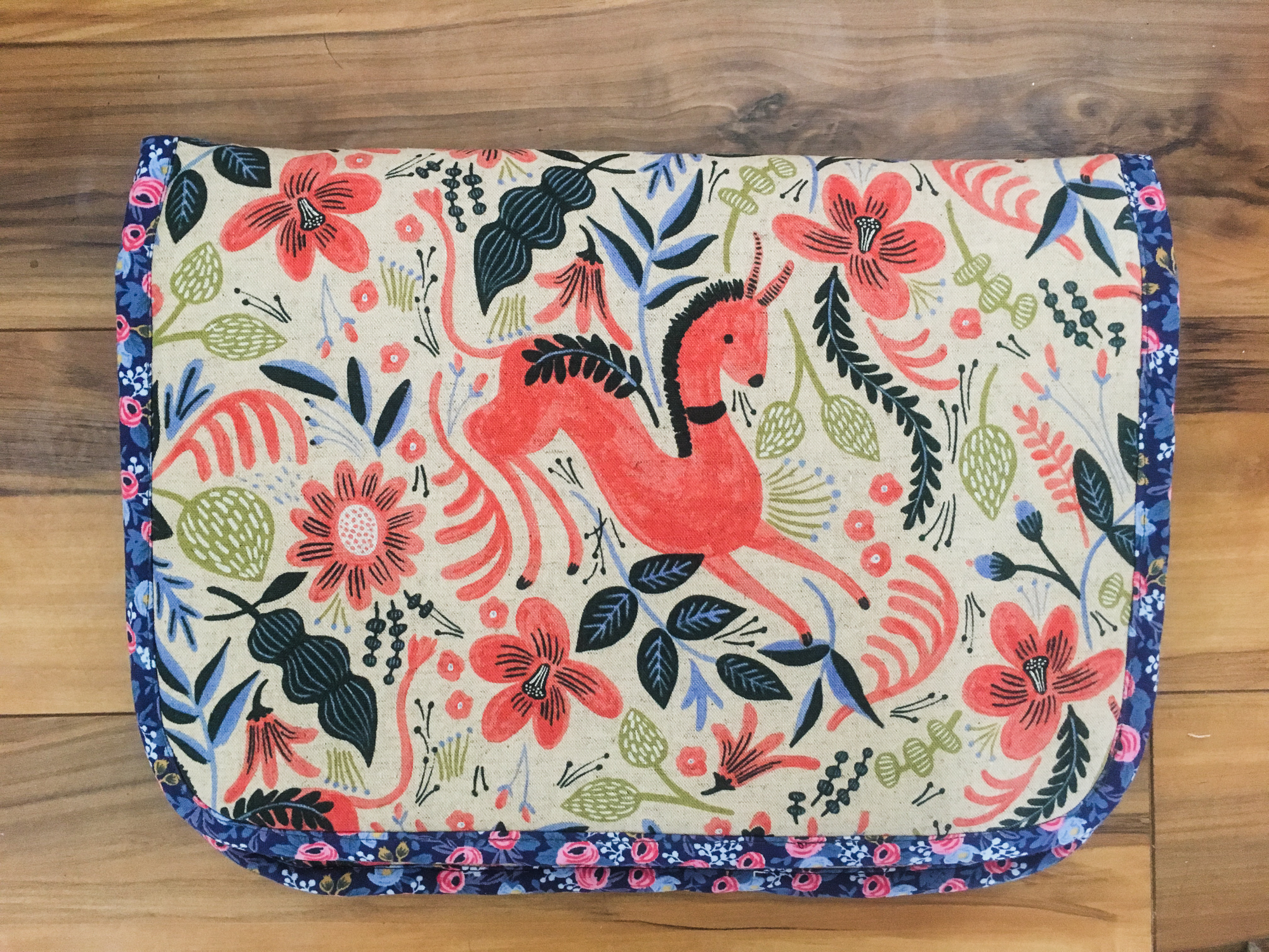 Free DIY custom laptop sleeve tutorial