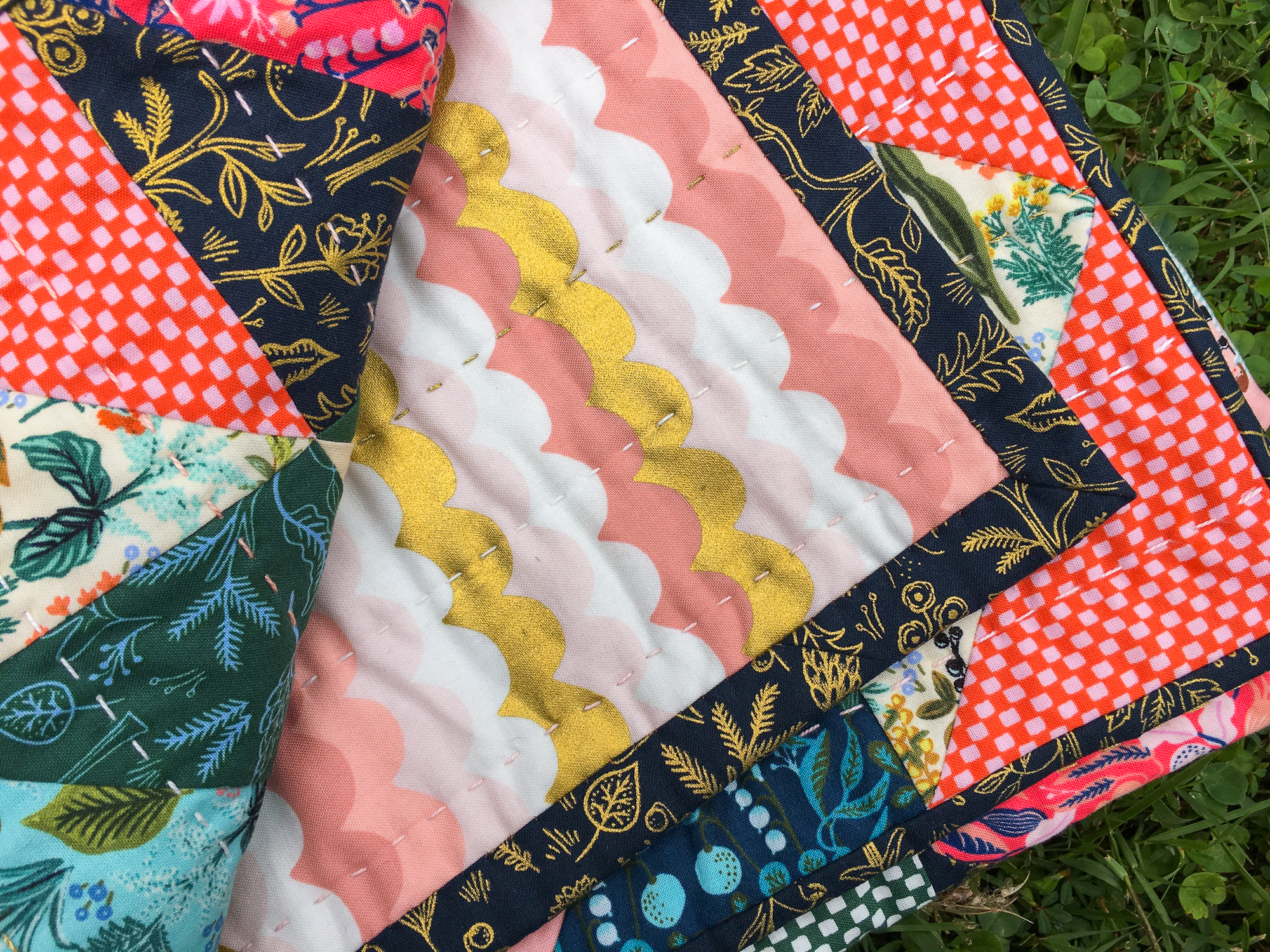 a summer of stitches Amalfi custom quilt
