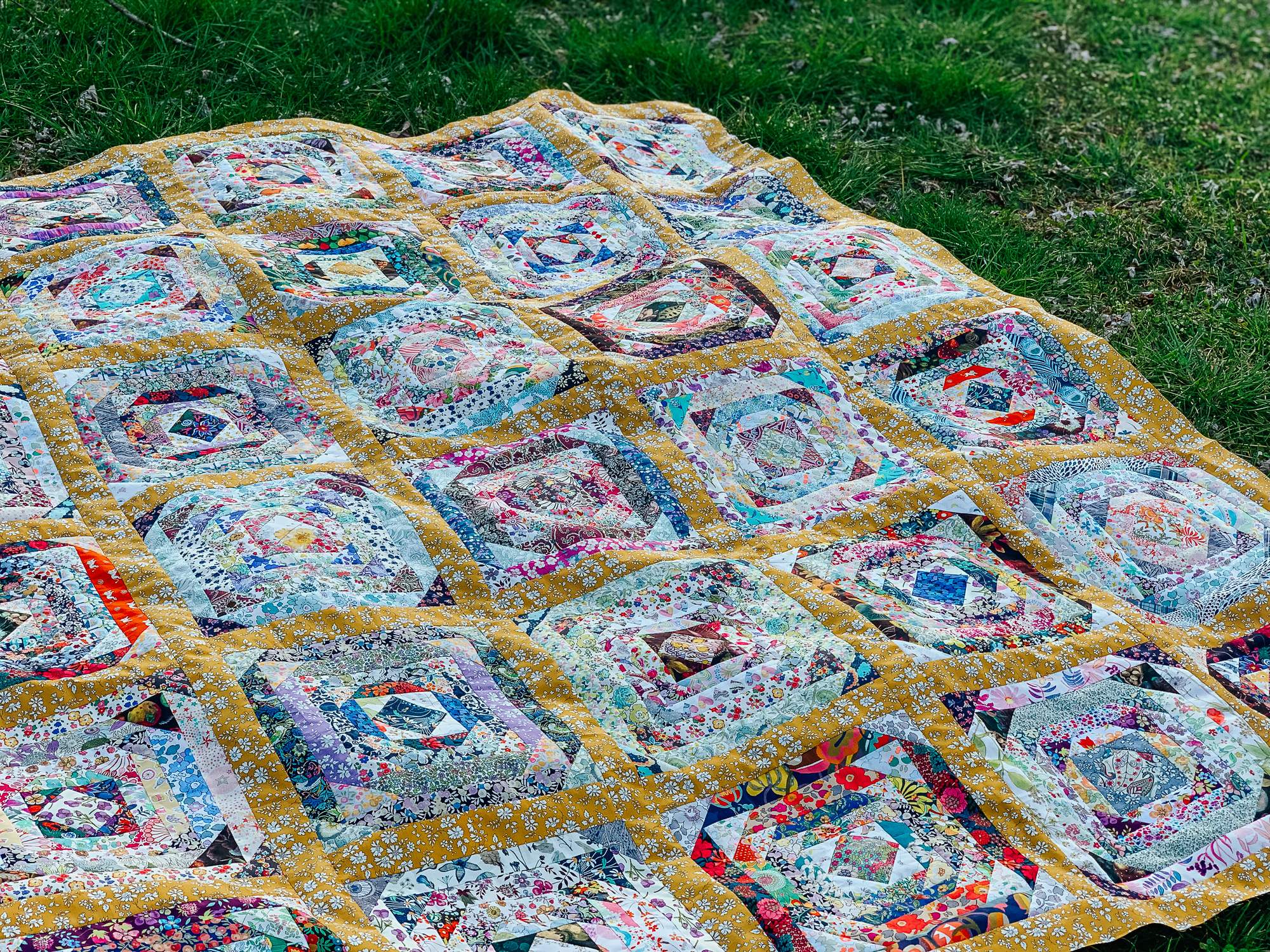 Pineapple quilt with Liberty lawn scraps