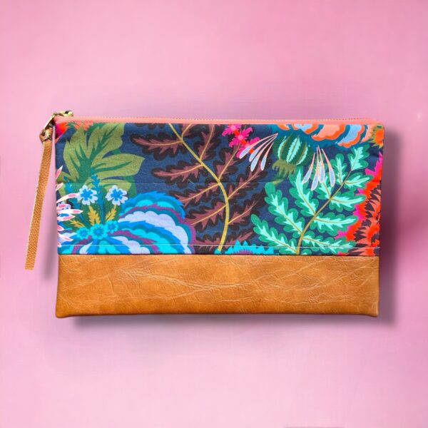 Signature Clutch : Liberty Coverdale