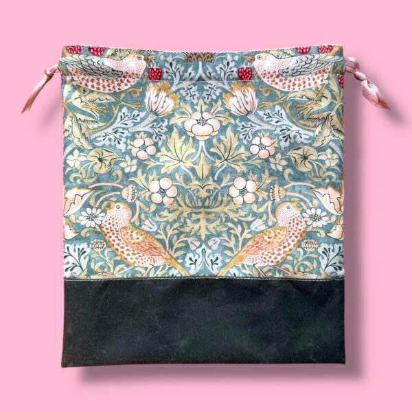 Petit Project Bag : Morris Strawberry Thief