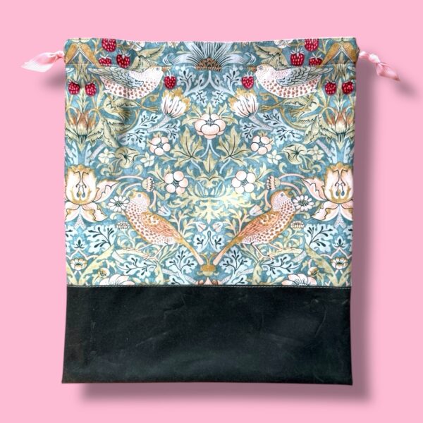 Standard Project Bag : Morris Strawberry Thief