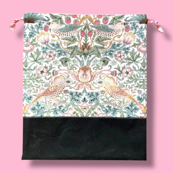 Standard Project Bag : Morris Strawberry Thief Cream